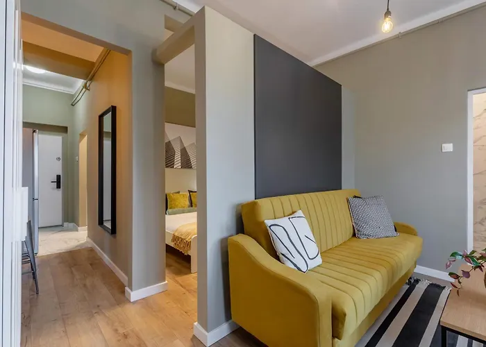 公寓 Bright 1br Near Calea Victoriei 布加勒斯特