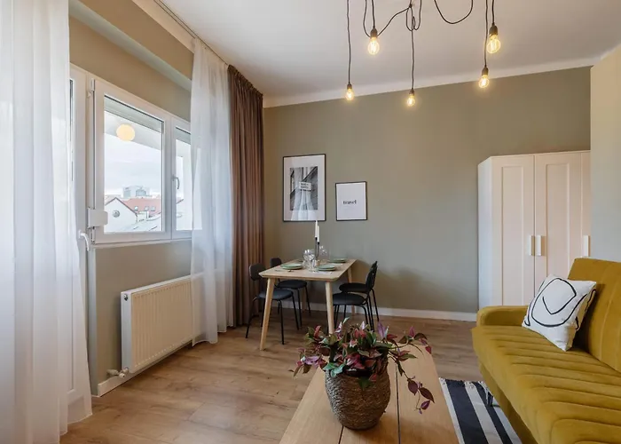 公寓 Bright 1br Near Calea Victoriei 布加勒斯特